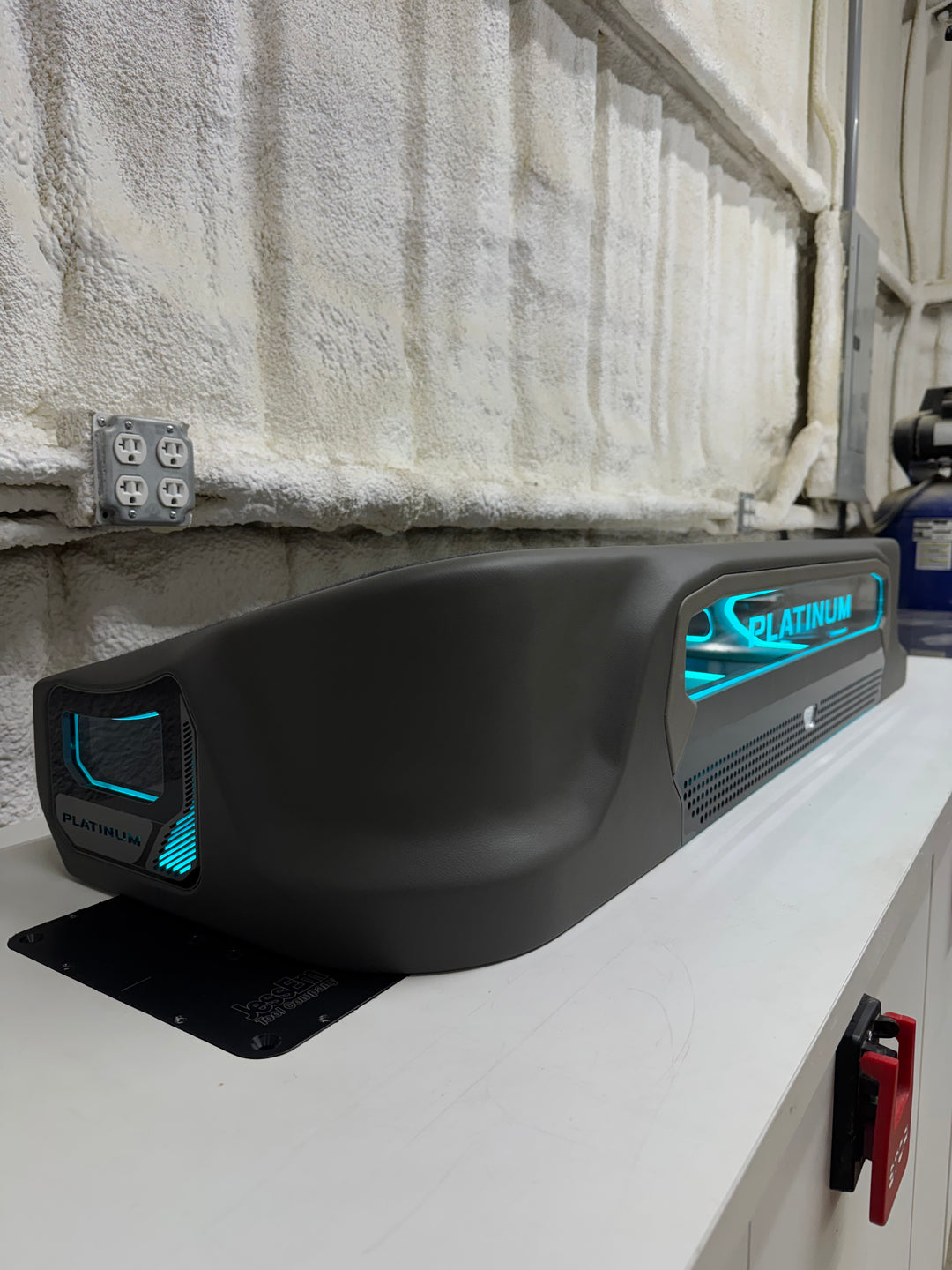 Signature >>> Subwoofer Enclosure Loaded with 2 Wāvtech Thin Pro 12's