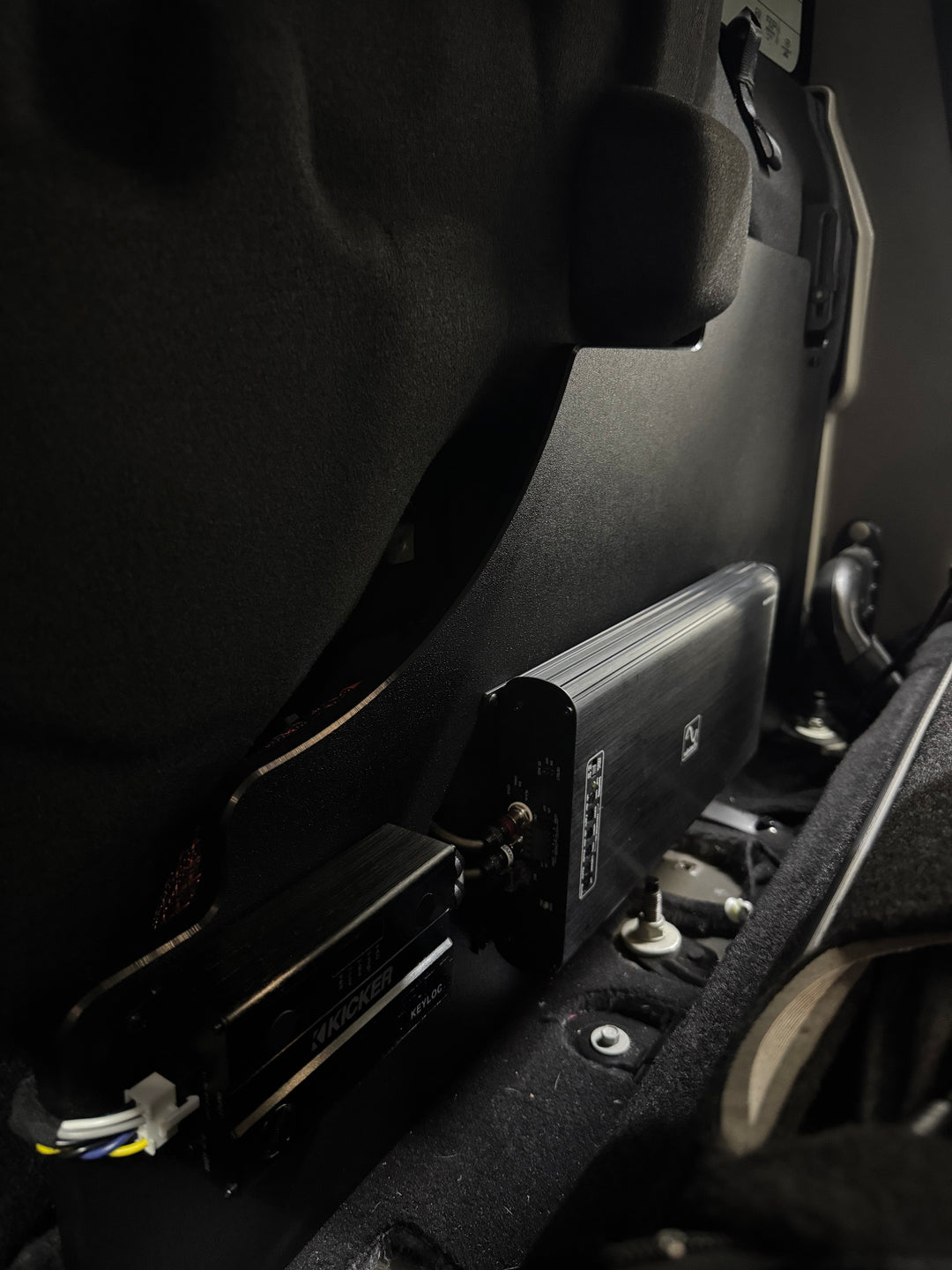 Signature >>> Wāvtech Dual‑12 inch Plug & Play System